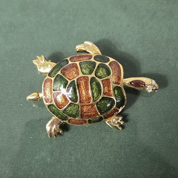 Colorful Gold Tone Green Brown Enamel Turtle Brooch - Picture 16 of 17